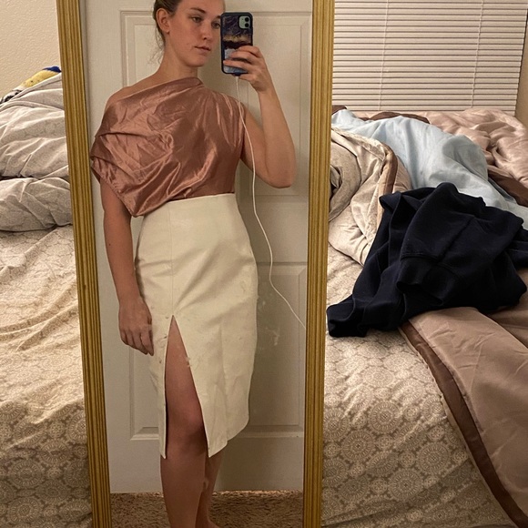 Mauve Satin Crop Top Size Small with White Leather Skirt with Slit Size 8 - Picture 2 of 2